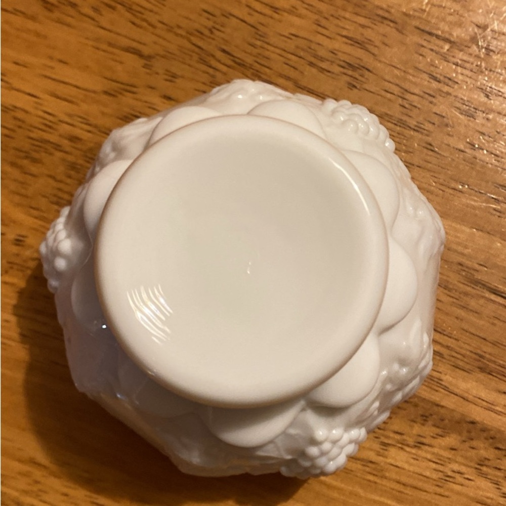Vintage Westmoreland Milk Glass Bowl - Picture 3 of 6